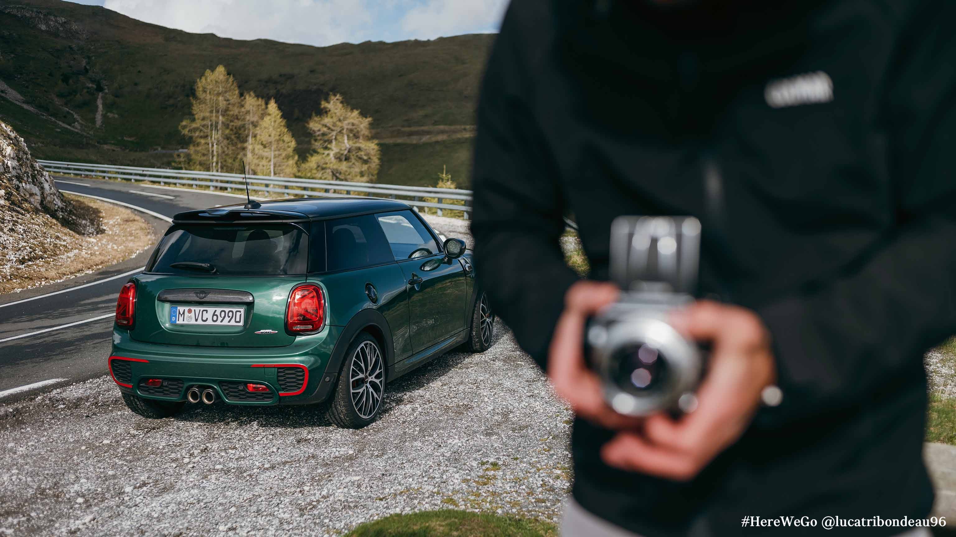 MINI Cabrio – сірий і чорний – літні колеса в зборі